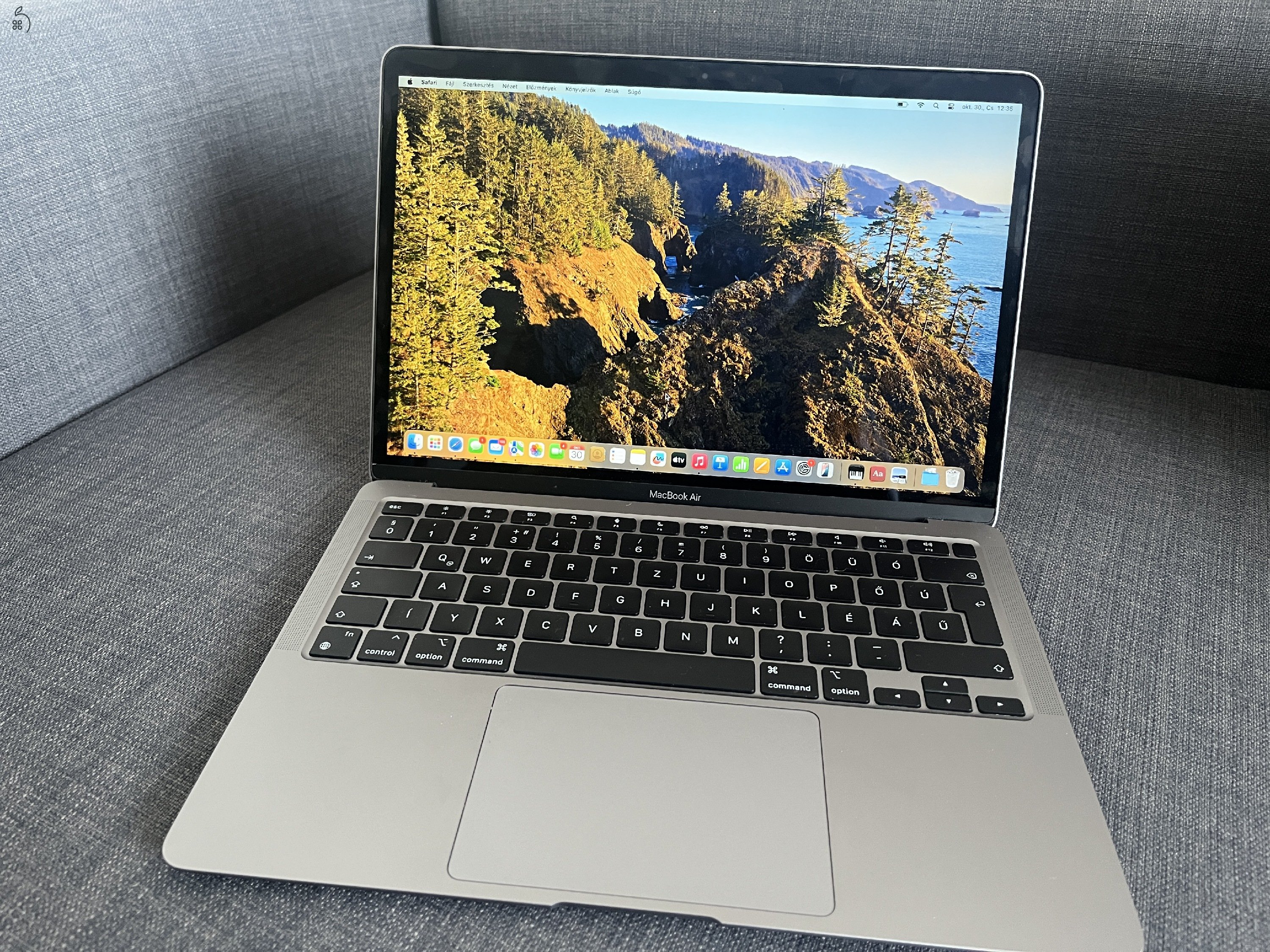 Macbook air m1 garis 
