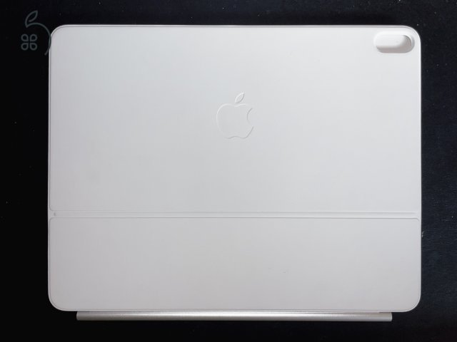 iPad Air M3 Magic Keyboard