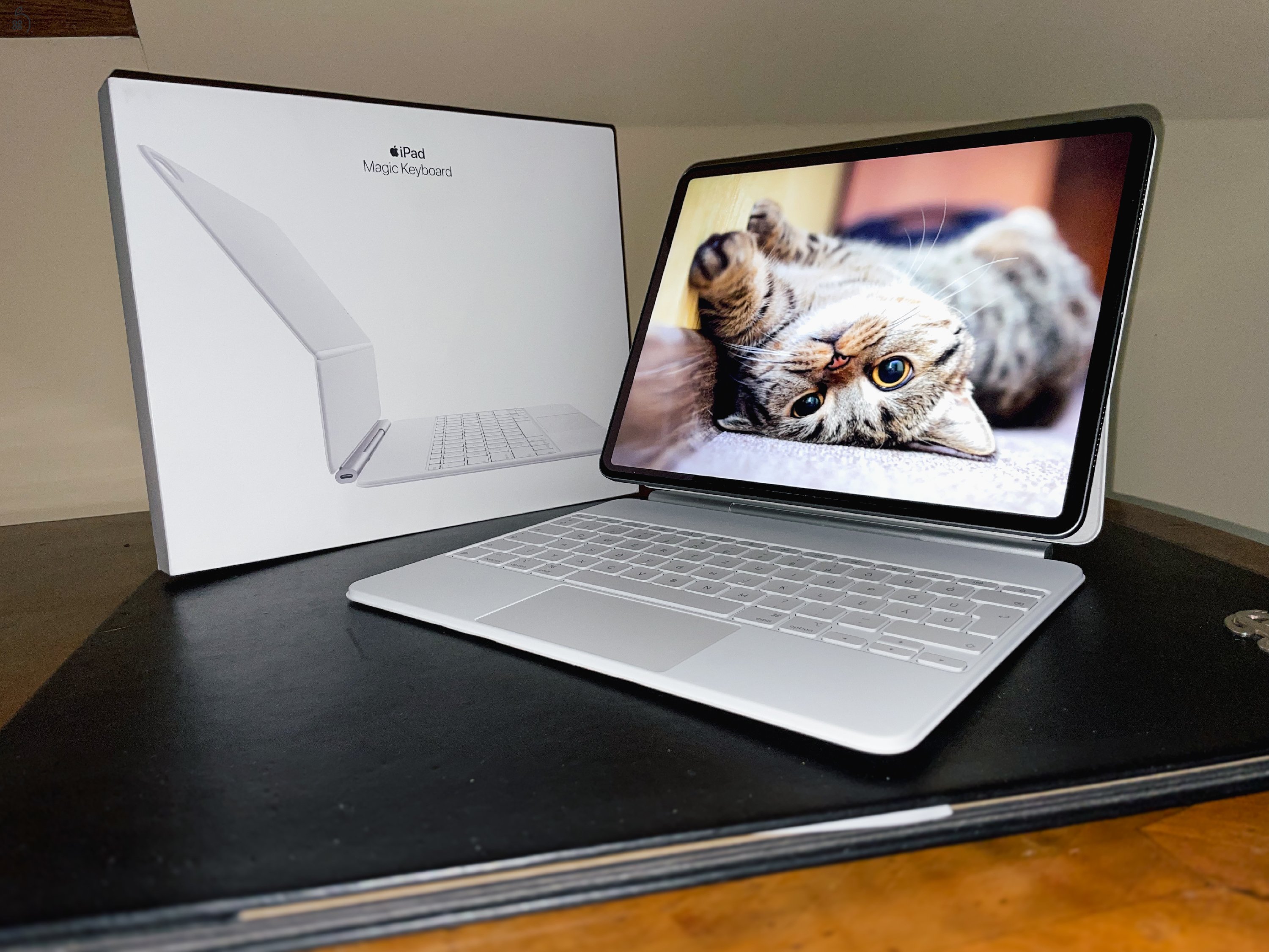 iPad Air M3 Magic Keyboard