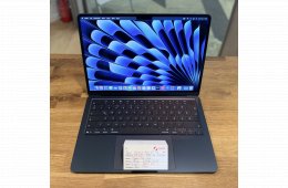 Apple MacBook Air 13,6