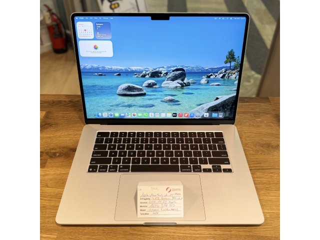 27. Apple MacBook Air 15