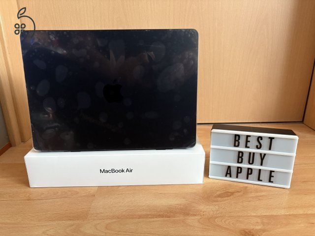 MacBook Air M2 / 8GB / 256GB SSD / Magyar / Midnight / 97% Aksi / Korrekt Áron Eladó
