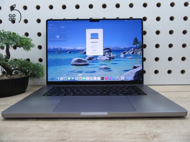 AKCIO!!!!!Apple MacBook Pro 16” (2021, M1 Max) – Liquid Retina XDR + ProMotion 120 Hz, brutál erő – 32 GB RAM – 500 GB SSD – Használt, megkímélt – ~81% akku – 3 hónap garancia