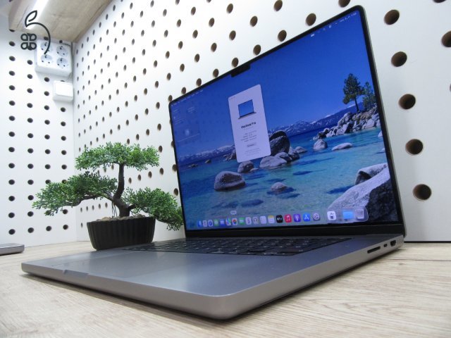 AKCIO!!!!!Apple MacBook Pro 16” (2021, M1 Max) – Liquid Retina XDR + ProMotion 120 Hz, brutál erő – 32 GB RAM – 500 GB SSD – Használt, megkímélt – ~81% akku – 3 hónap garancia