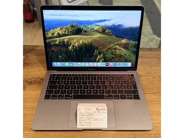 41. Apple MacBook Air - 2018 - 13