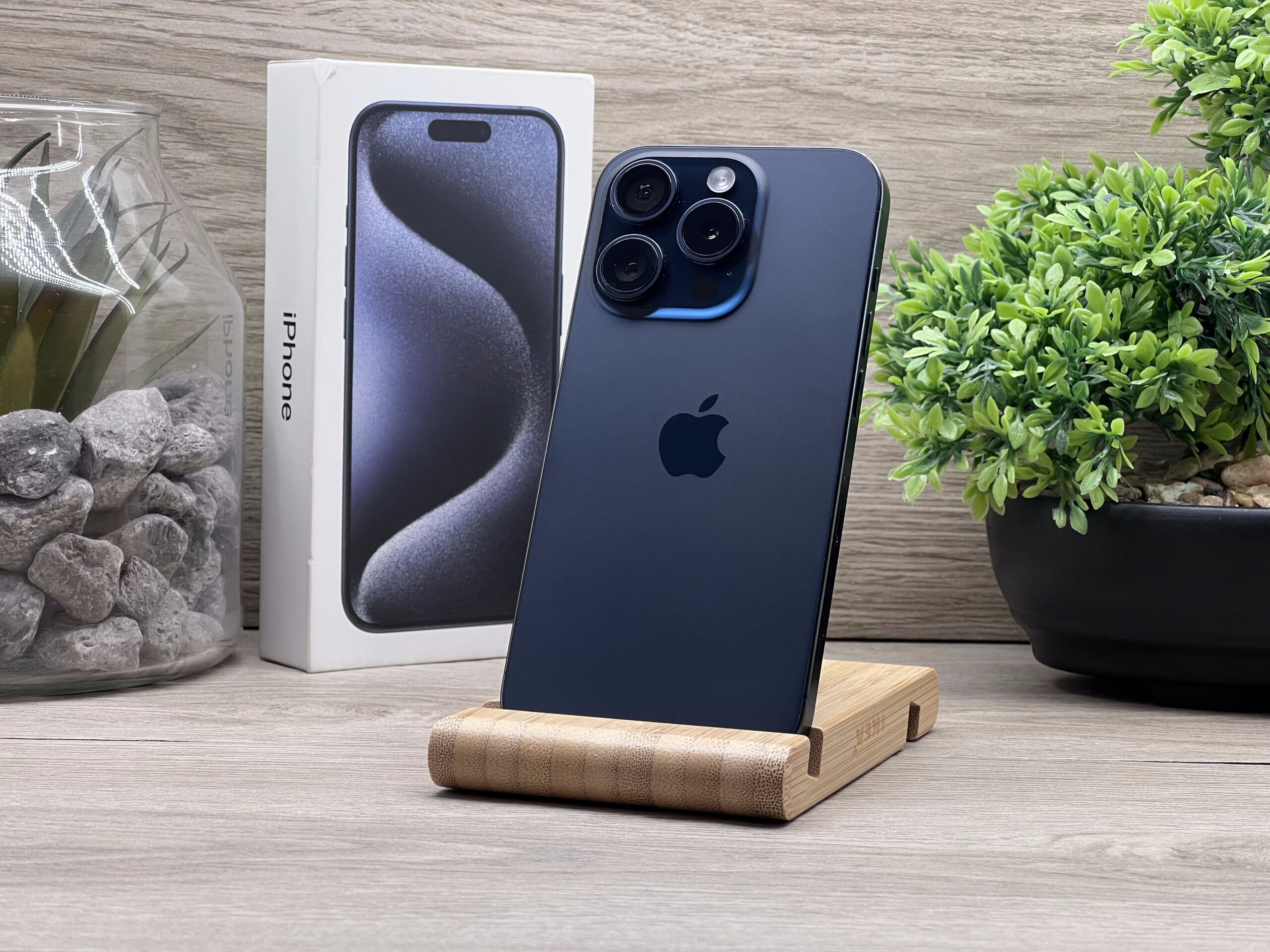 iPhone 15 Pro Blue Titanium 256GB 2 ÉV Garanciával Számlával 92% Akku