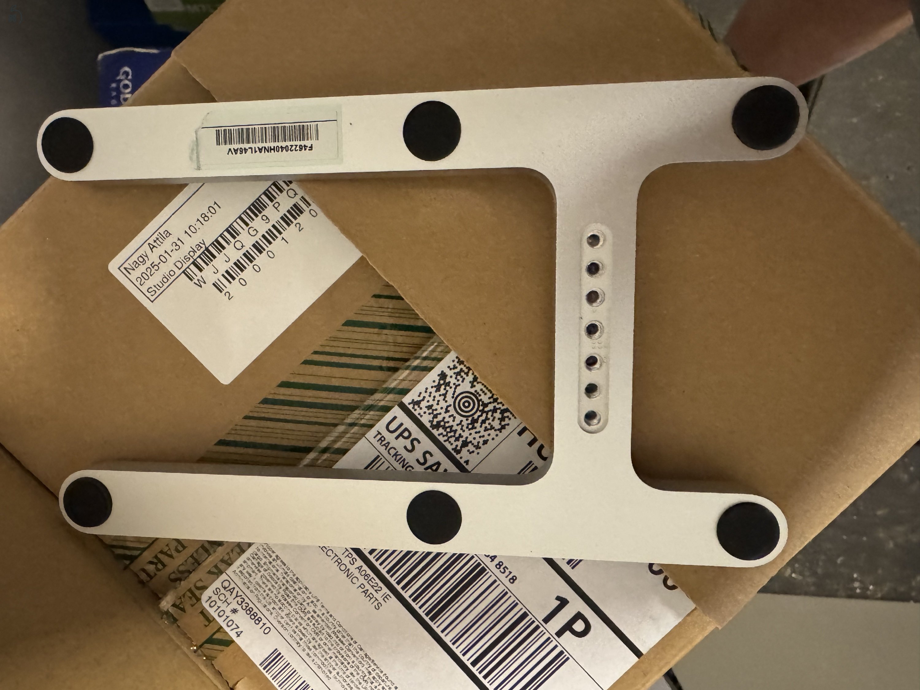 Apple Studio Display VESA mount