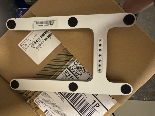 Apple Studio Display VESA mount
