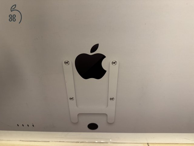 Apple Studio Display VESA mount