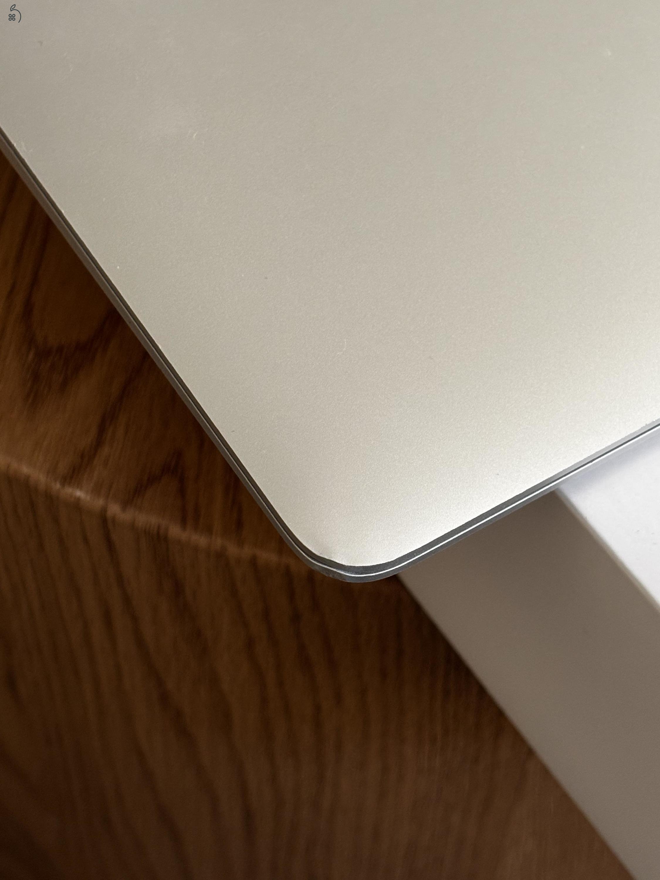 Apple MacBook Air 13” (2020, M1) – 16 GB RAM – 512 GB SSD