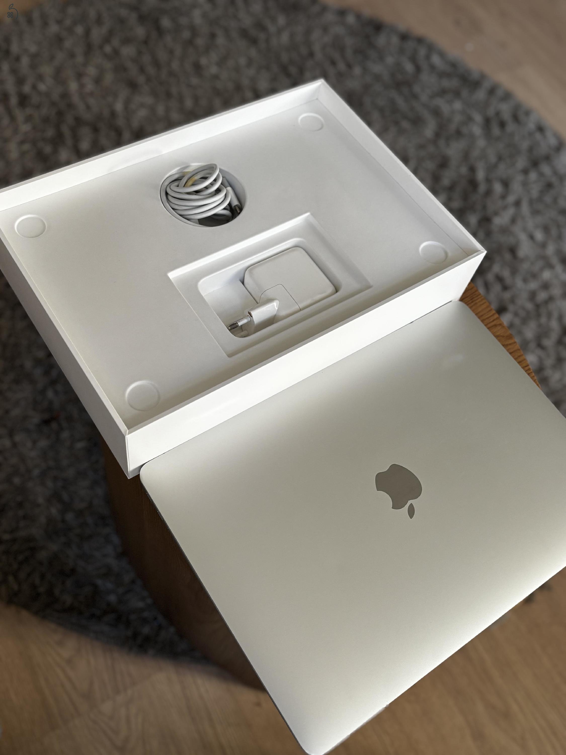 Apple MacBook Air 13” (2020, M1) – 16 GB RAM – 512 GB SSD