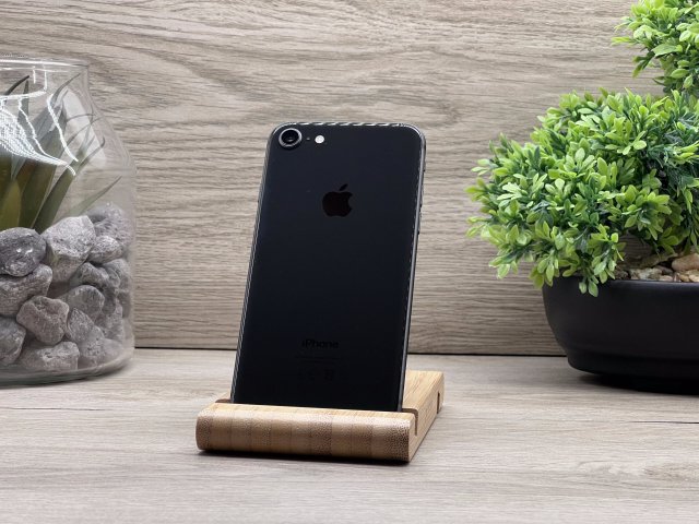 iPhone 8 SPace Gray 64GB 2 ÉV Garanciával Számlával 100% Akku