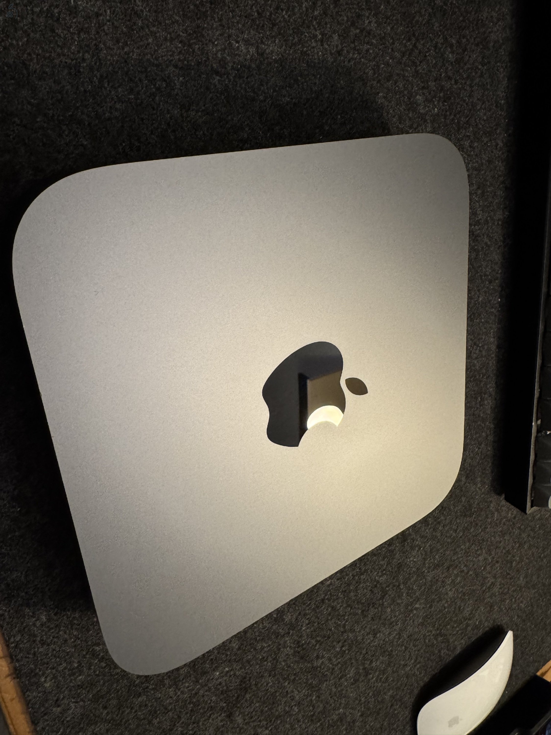 Mac Mini 2018 i5 (6-core) 32GB RAM / 512GB SSD + Magic Mouse 2