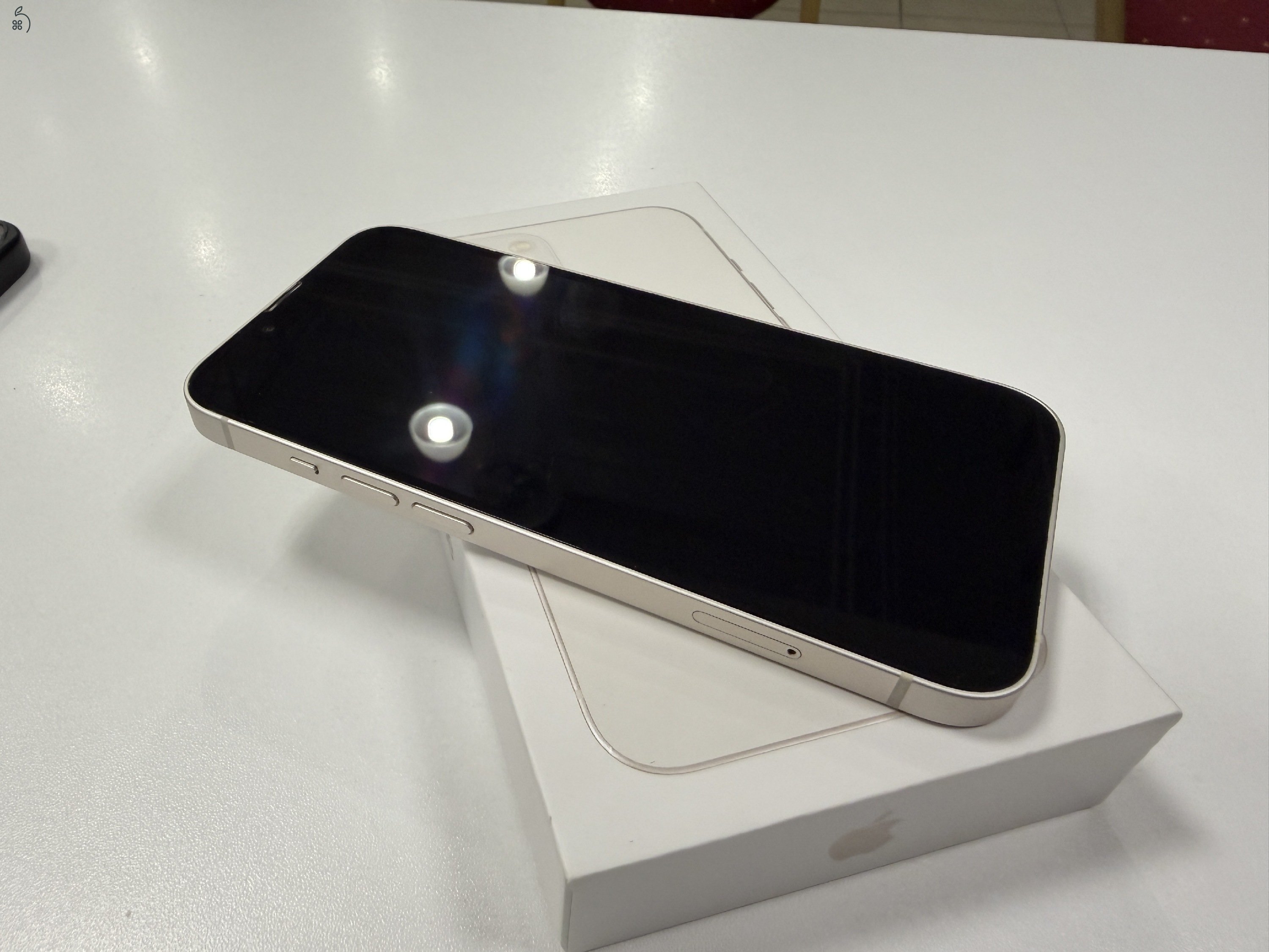 iPhone 13 128 GB fehér eladó