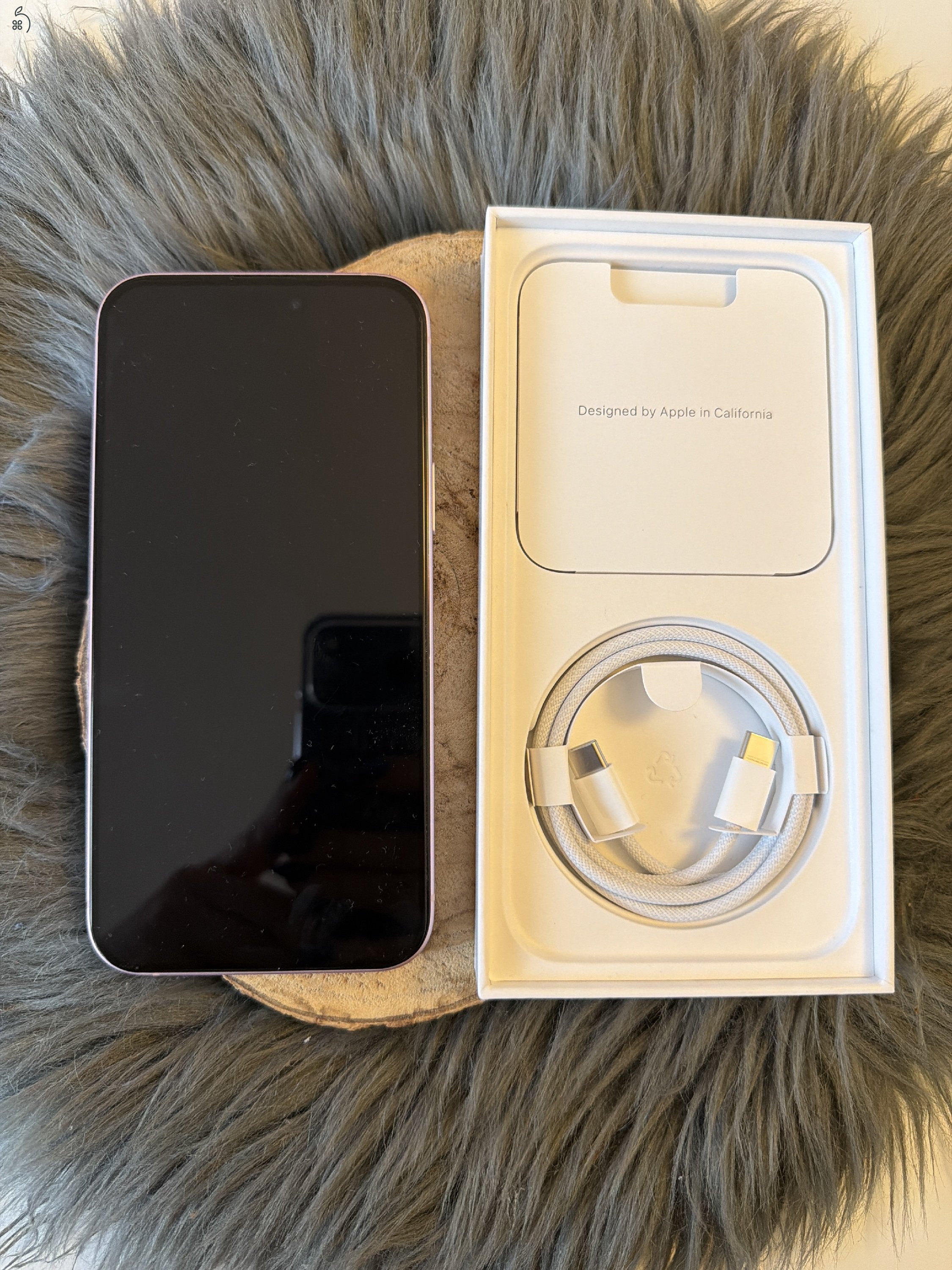 Hibátlan újszerű Rózsaszín iPhone 15 Plus 128 GB - üvegfóliával, kameravédővel, tokkal