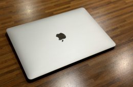 MacBook Air M1 2020