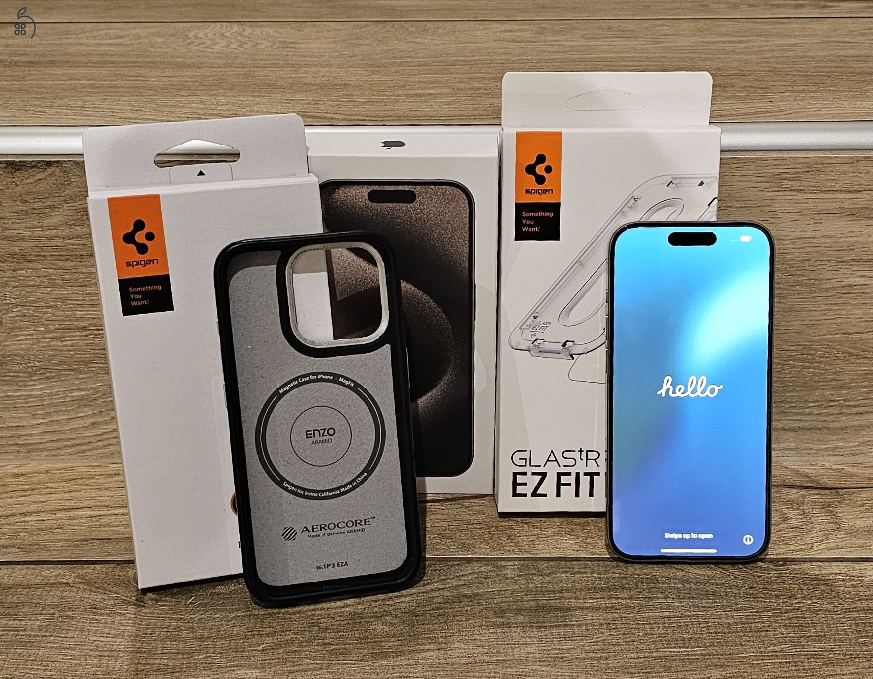 	iPhone 15 pro natúr titán 128GB, garis 2026. novemberig