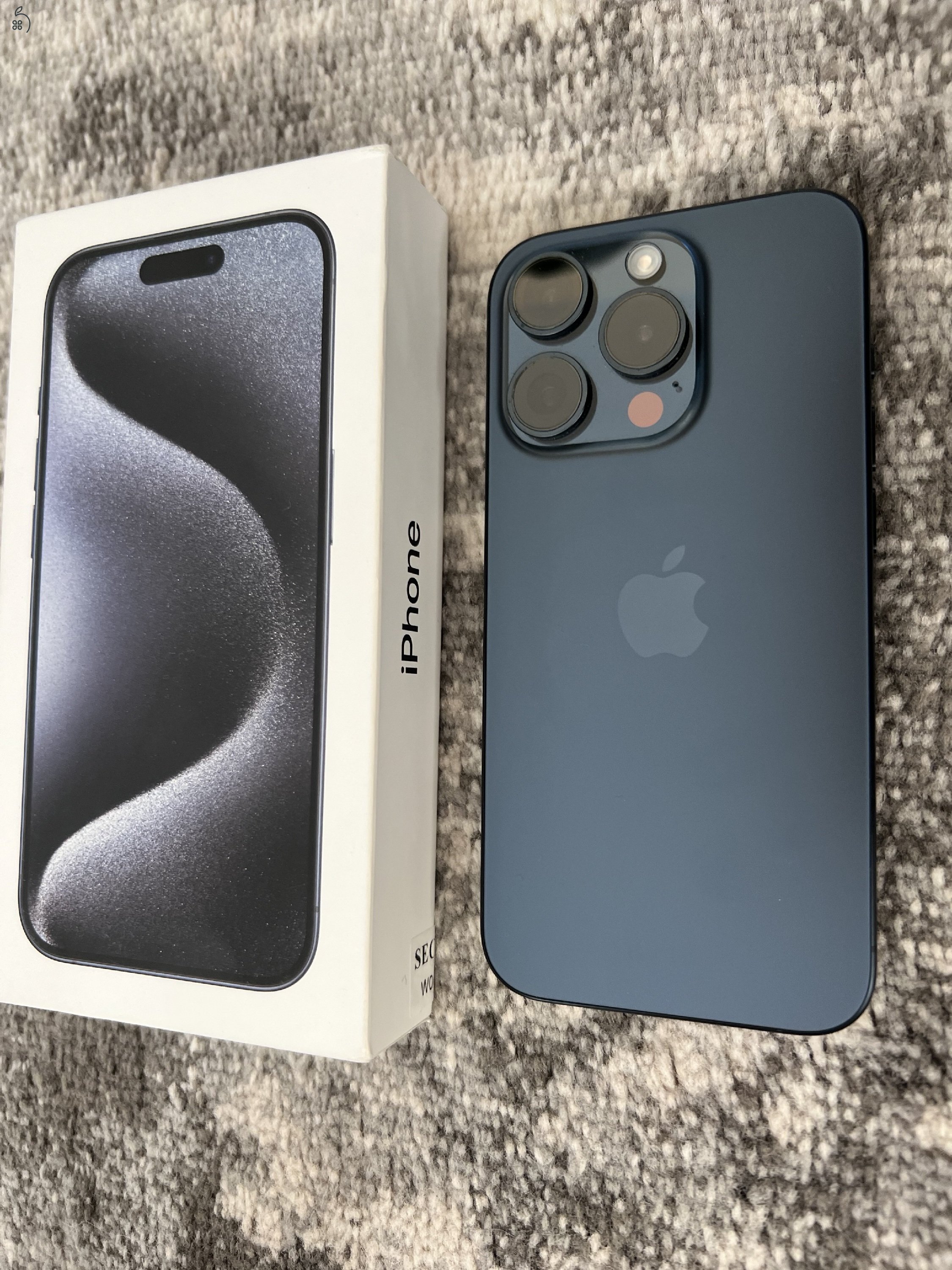 iPhone 15 pro 128 GB Blue Titanium