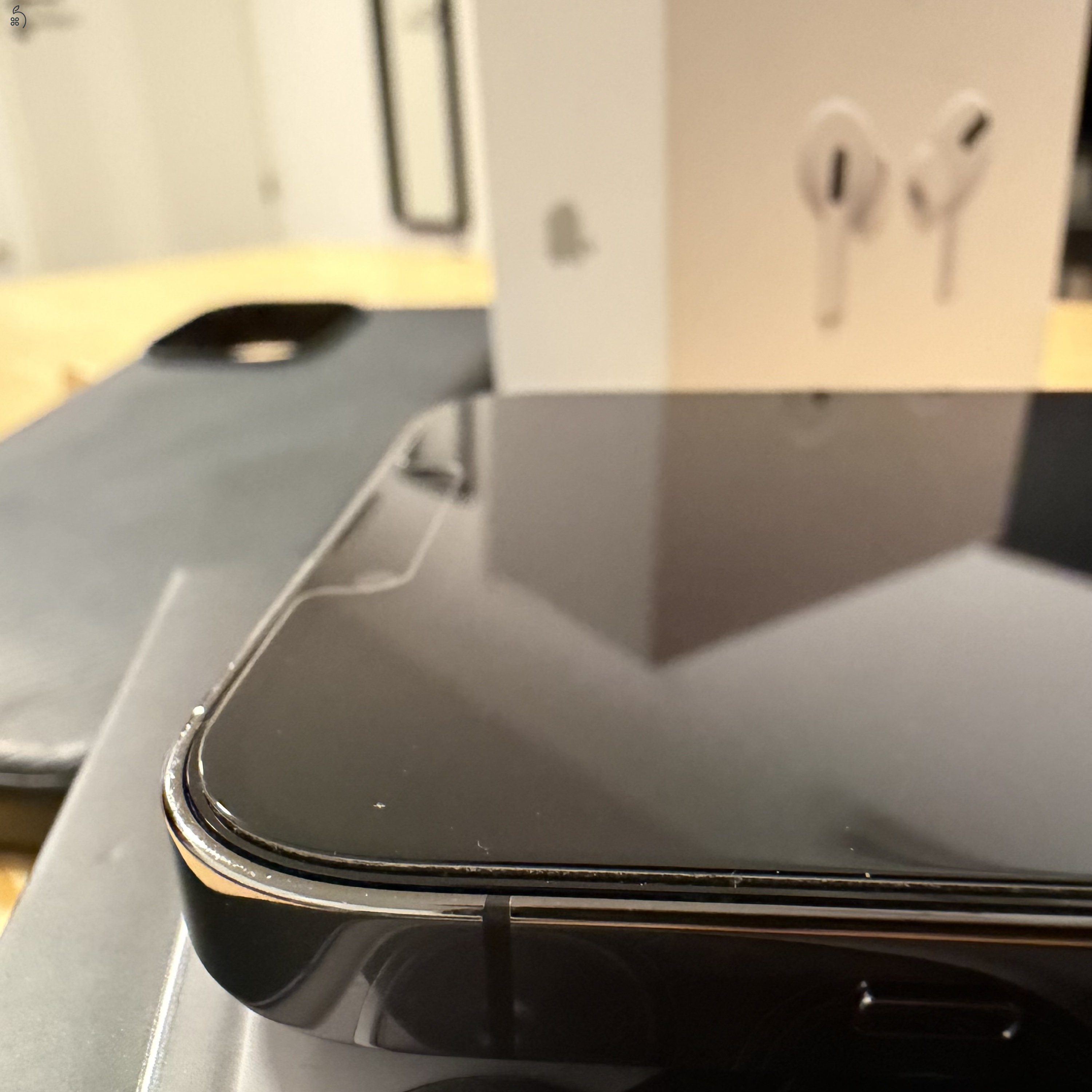 iPhone 13 Pro 256gb + AirPods Pro + kiegészítők