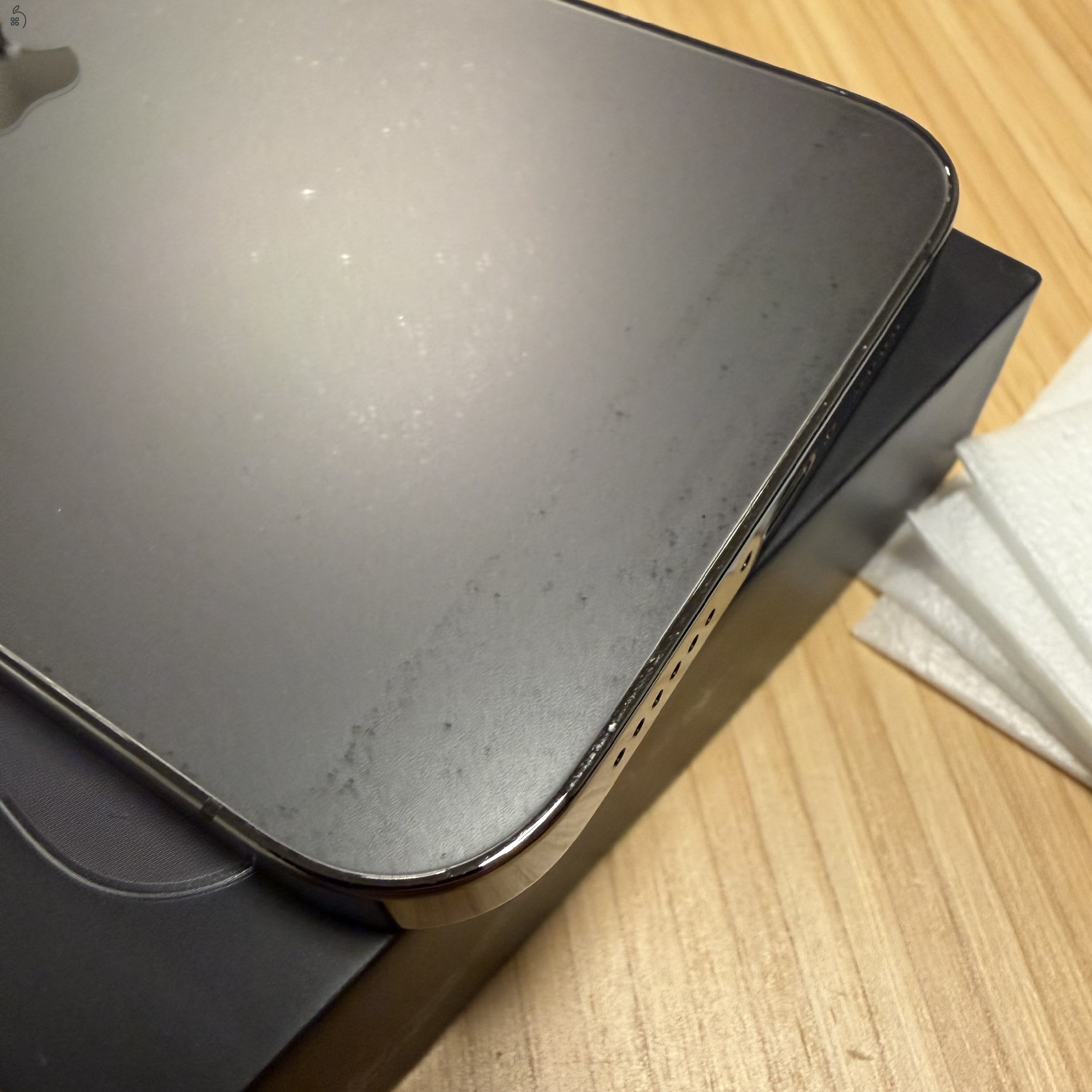 iPhone 13 Pro 256gb + AirPods Pro + kiegészítők