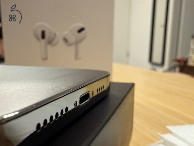 iPhone 13 Pro 256gb + AirPods Pro + kiegészítők