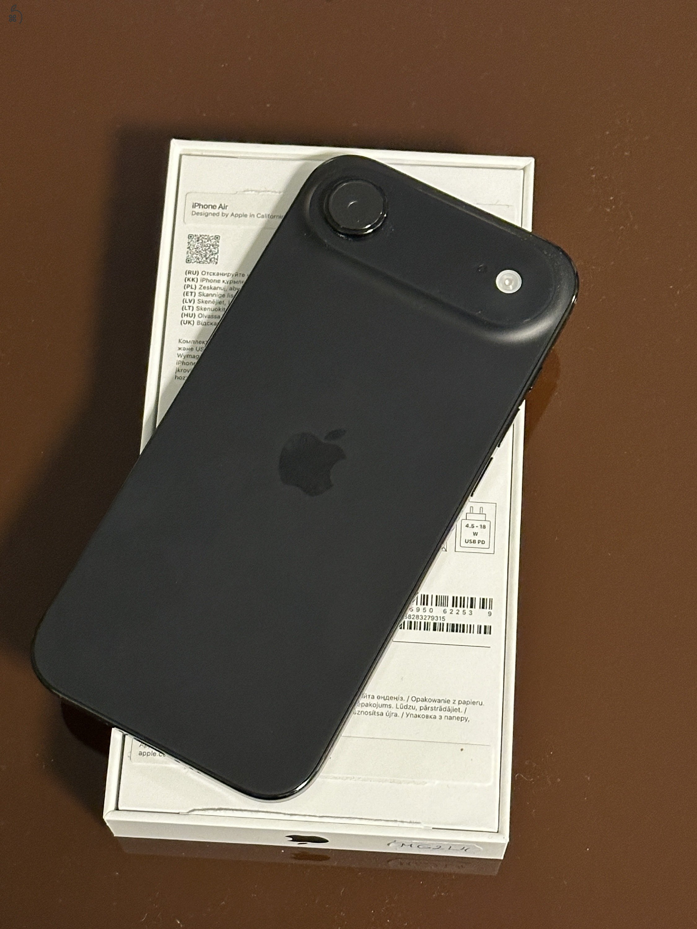 Egy hetet használt, Apple 17 Air, tokkal, 1 év garanciával