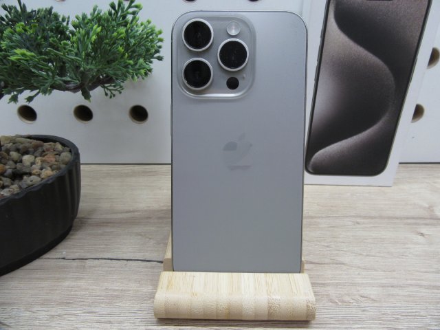 Apple iPhone 15 Pro – Natural Titanium – ProMotion 120 Hz, A17 Pro, USB-C – 128 GB – Használt, megkímélt – 100% akku – 3 hónap garancia