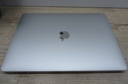 Apple MacBook Pro 13” (2020, Intel i5) – Retina 2560×1600, halk erő, könnyű hordozni – 16 GB RAM – 500 GB SSD – Használt, megkímélt – 86% akku – 3 hónap garancia