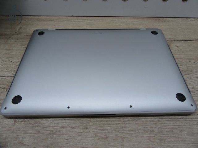 Apple MacBook Pro 13” (2020, Intel i5) – Retina 2560×1600, halk erő, könnyű hordozni – 16 GB RAM – 500 GB SSD – Használt, megkímélt – 86% akku – 3 hónap garancia