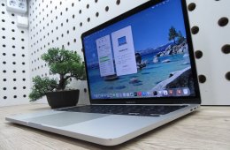 Apple MacBook Pro 13” (2020, Intel i5) – Retina 2560×1600, halk erő, könnyű hordozni – 16 GB RAM – 500 GB SSD – Használt, megkímélt – 86% akku – 3 hónap garancia