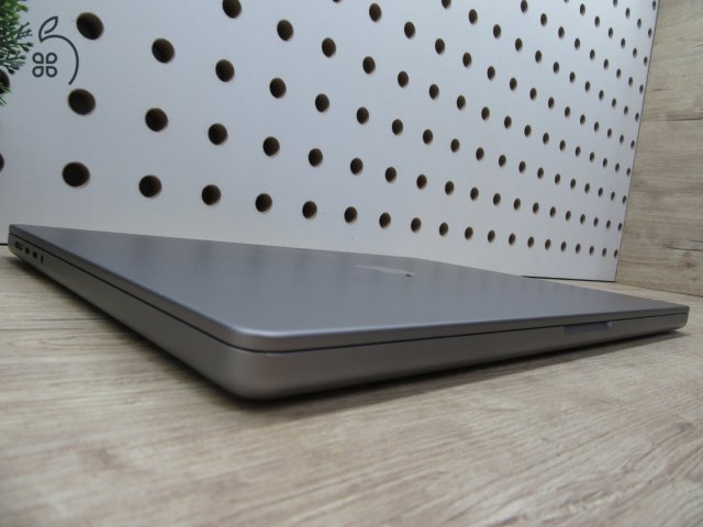Apple MacBook Pro 16” (2021, M1 Max) – Liquid Retina XDR + ProMotion 120 Hz, brutál erő – 64 GB RAM – 500 GB SSD – Használt, szép állapot – 333 ciklus / 87% akku – 3 hónap garancia