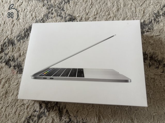 HIBÁTLAN MacBook Pro (13