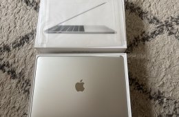HIBÁTLAN MacBook Pro (13