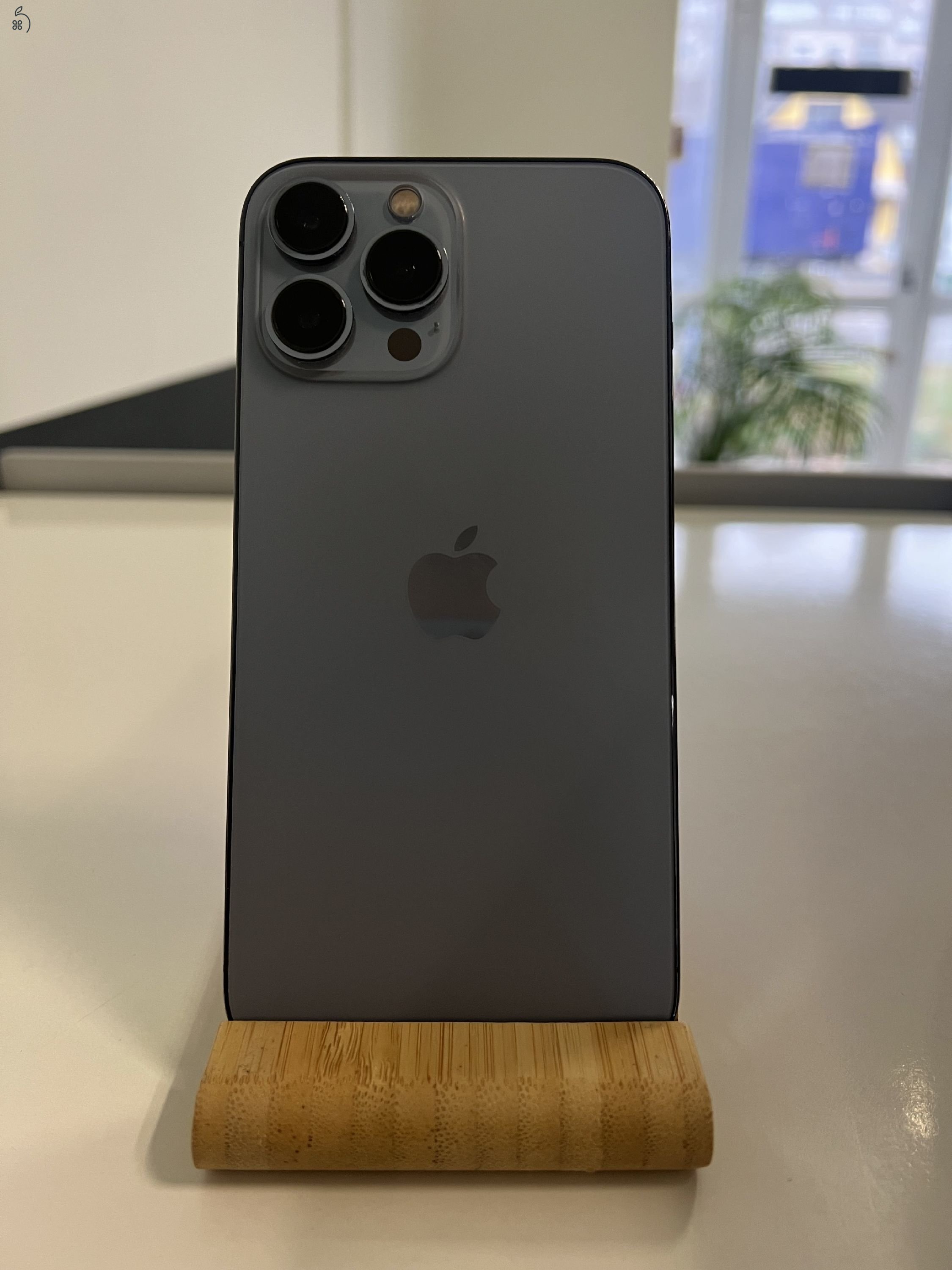 Eladó iPhone 13 Pro Max - 256GB - Sierra Blue - új 100% akkumultor - szép állapot
