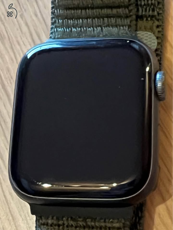 Apple iWatch 5 (A2093) és 2 szíj