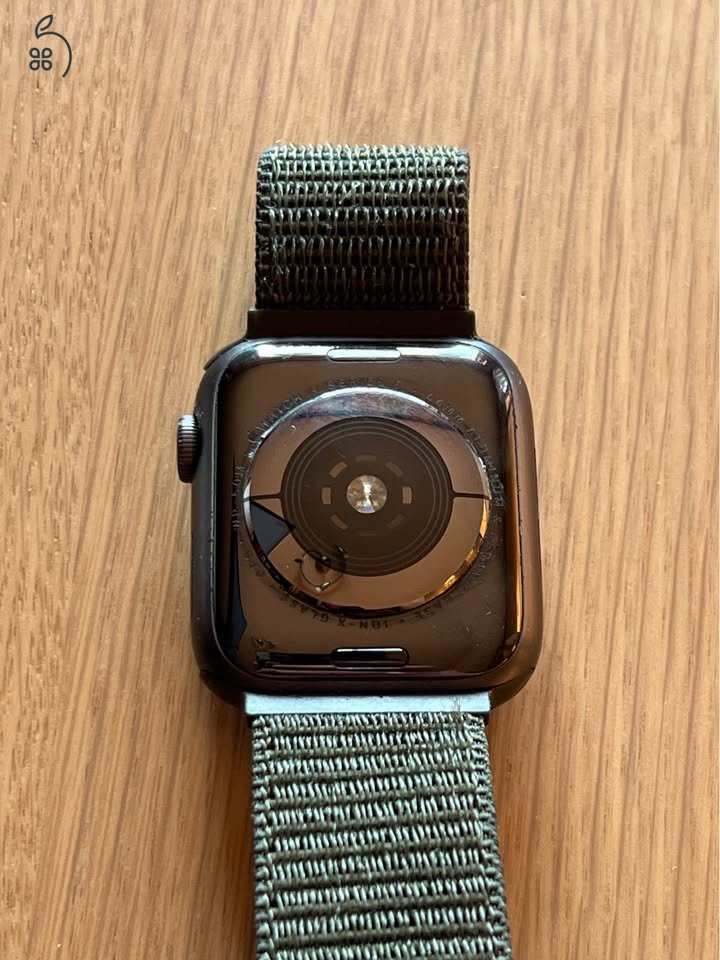 Apple iWatch 5 (A2093) és 2 szíj