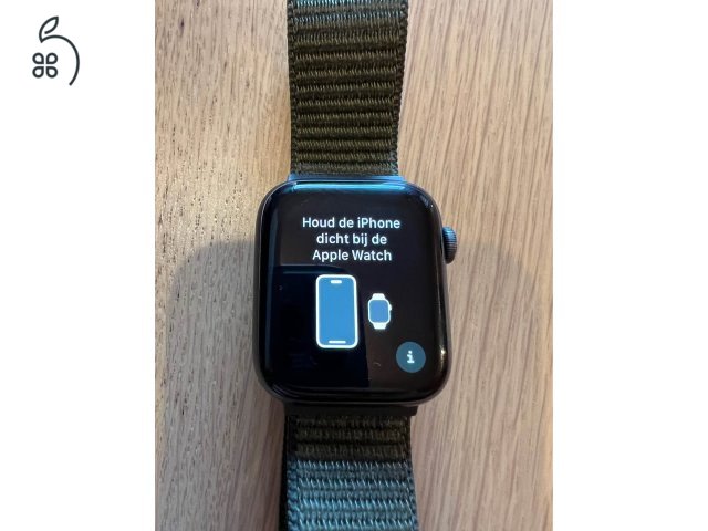 Apple iWatch 5 (A2093) és 2 szíj