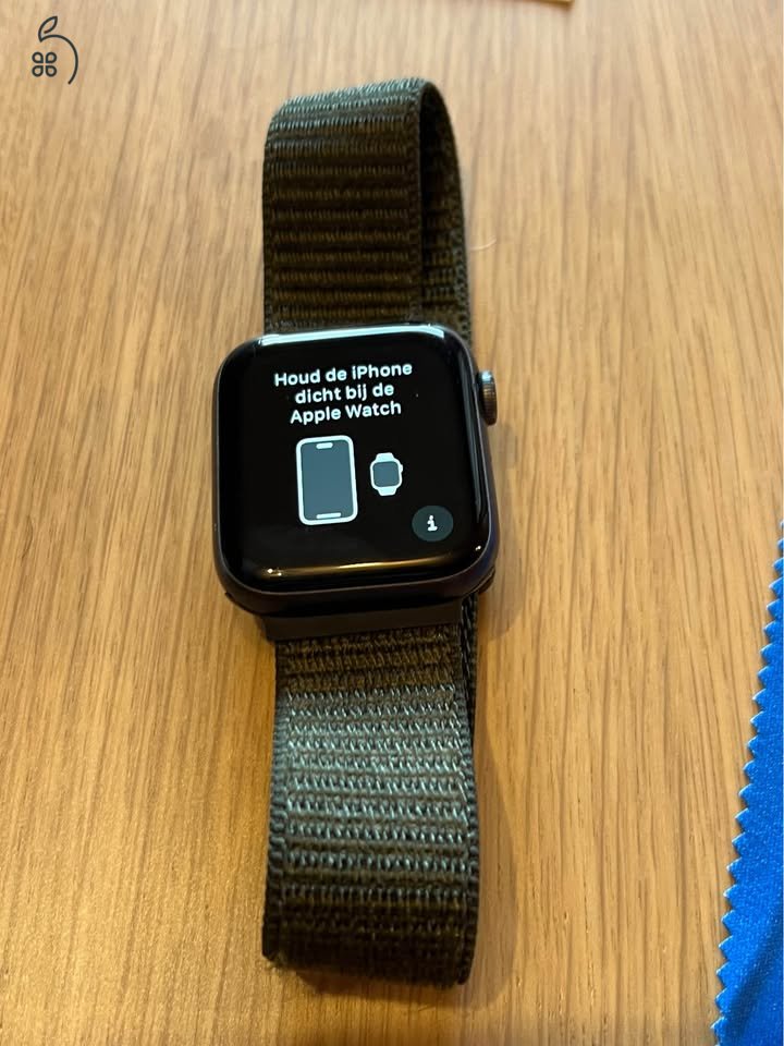 Apple iWatch 5 (A2093) és 2 szíj