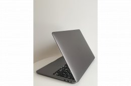 Apple MacBook Pro 13” 2020, i5 Quad-Core, 512GB SSD, 16GB, magyar billentyűzet, TouchBar, új akksi.
