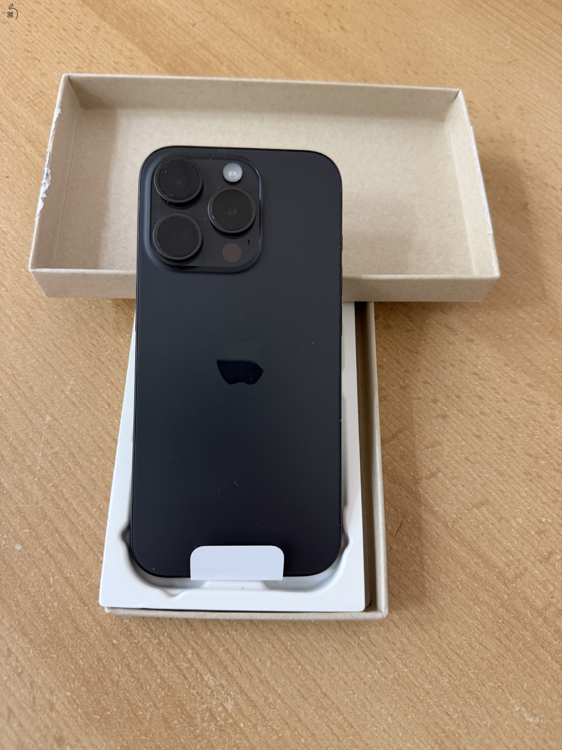 Teljesen új Iphone 15 pro 128 GB