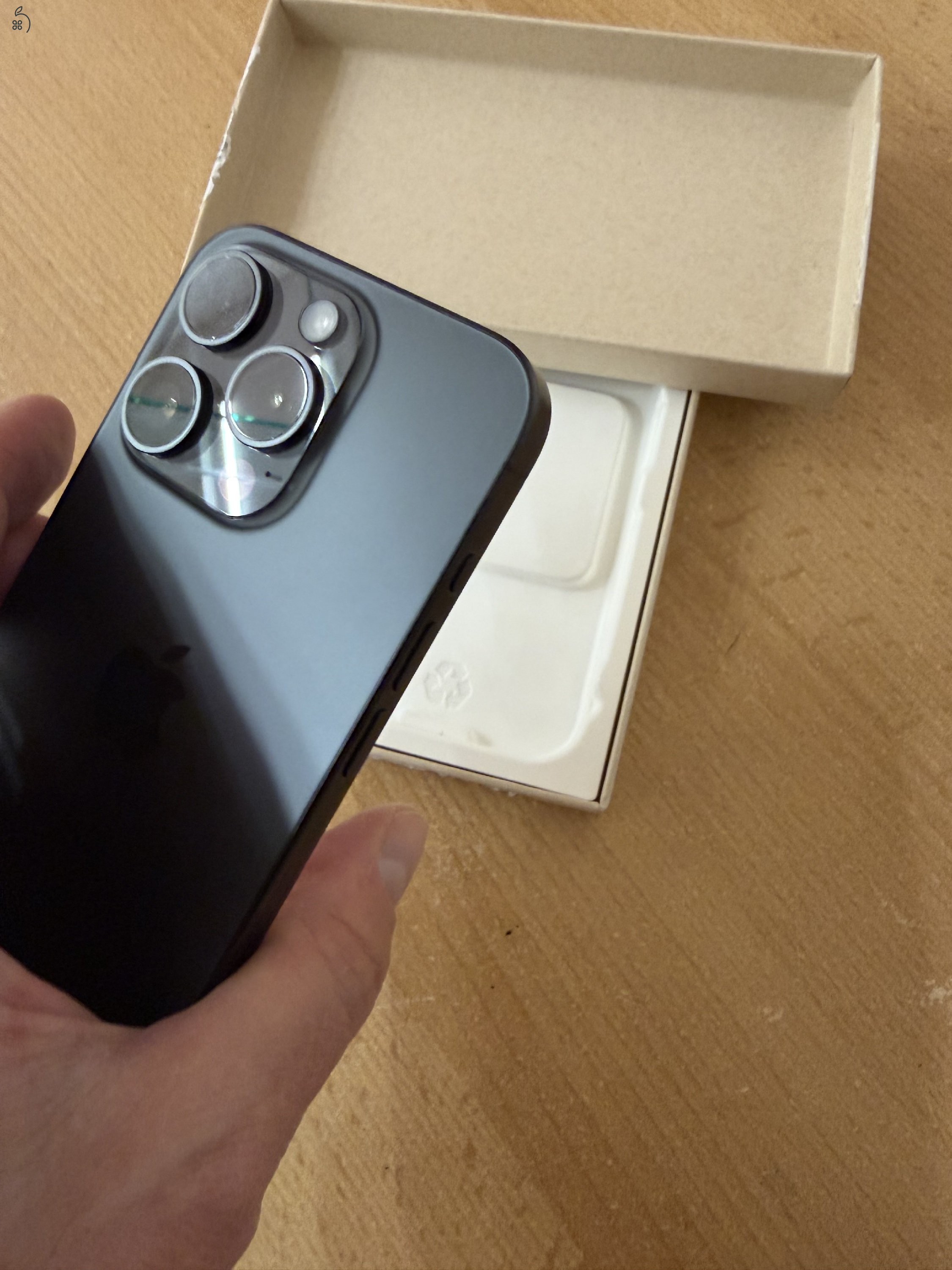 Teljesen új Iphone 15 pro 128 GB