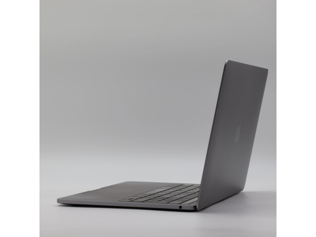 1 év garanciával! Felújított Apple Macbook PRO i5 2019 256 GB Space Gray