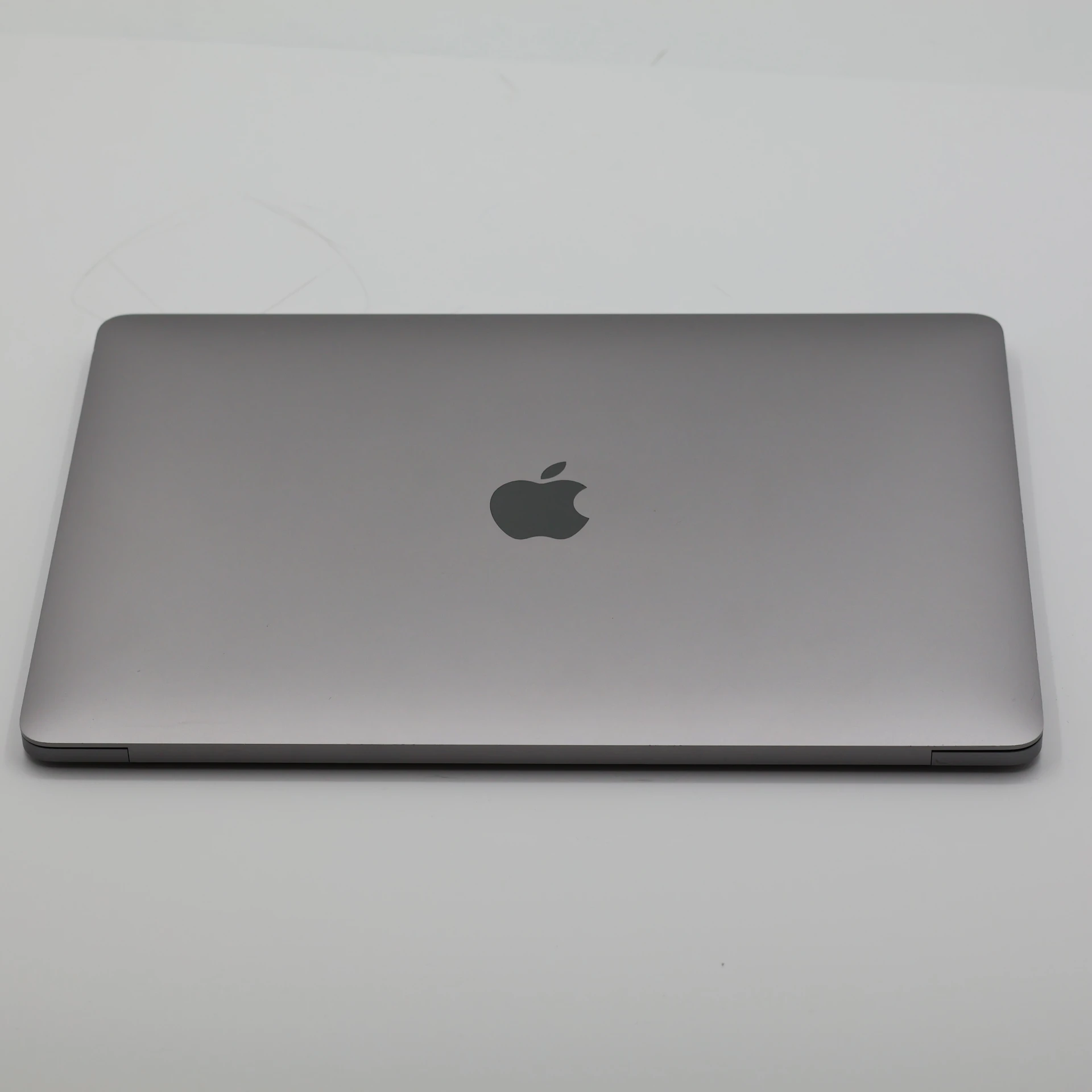 1 év garanciával! Felújított Apple Macbook PRO i5 2019 256 GB Space Gray