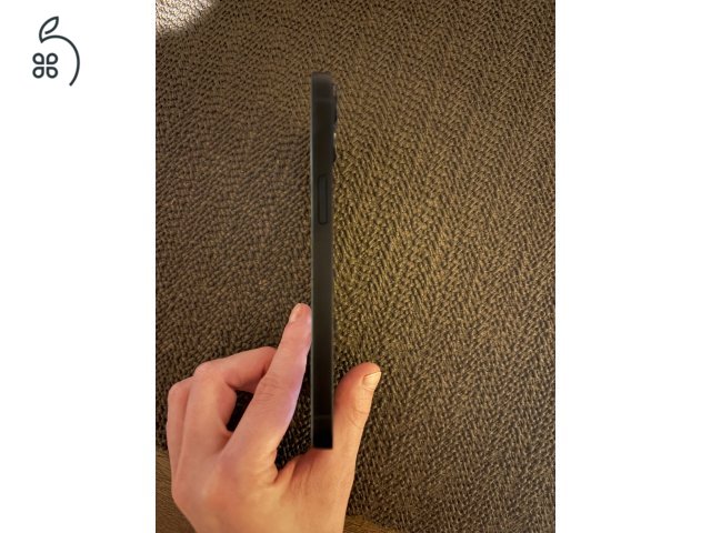 Eladó Iphone 13, 128GB