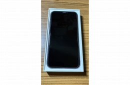 iPhone 11 • 128GB • 100% akku (DESAY) • Szép állapot • 9 tok + 4 fólia