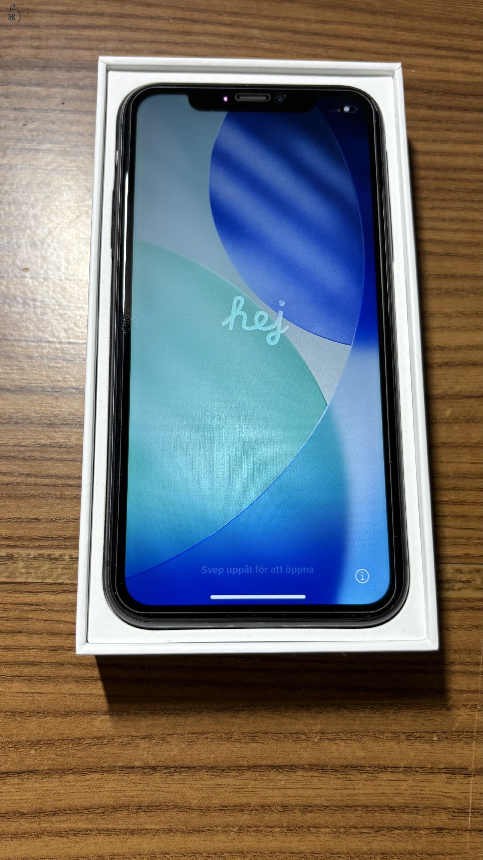 iPhone 11 • 128GB • 100% akku (DESAY) • Szép állapot • 9 tok + 4 fólia