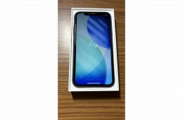 iPhone 11 • 128GB • 100% akku (DESAY) • Szép állapot • 9 tok + 4 fólia