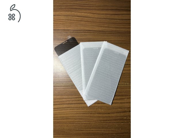 iPhone 11 • 128GB • 100% akku (DESAY) • Szép állapot • 9 tok + 4 fólia