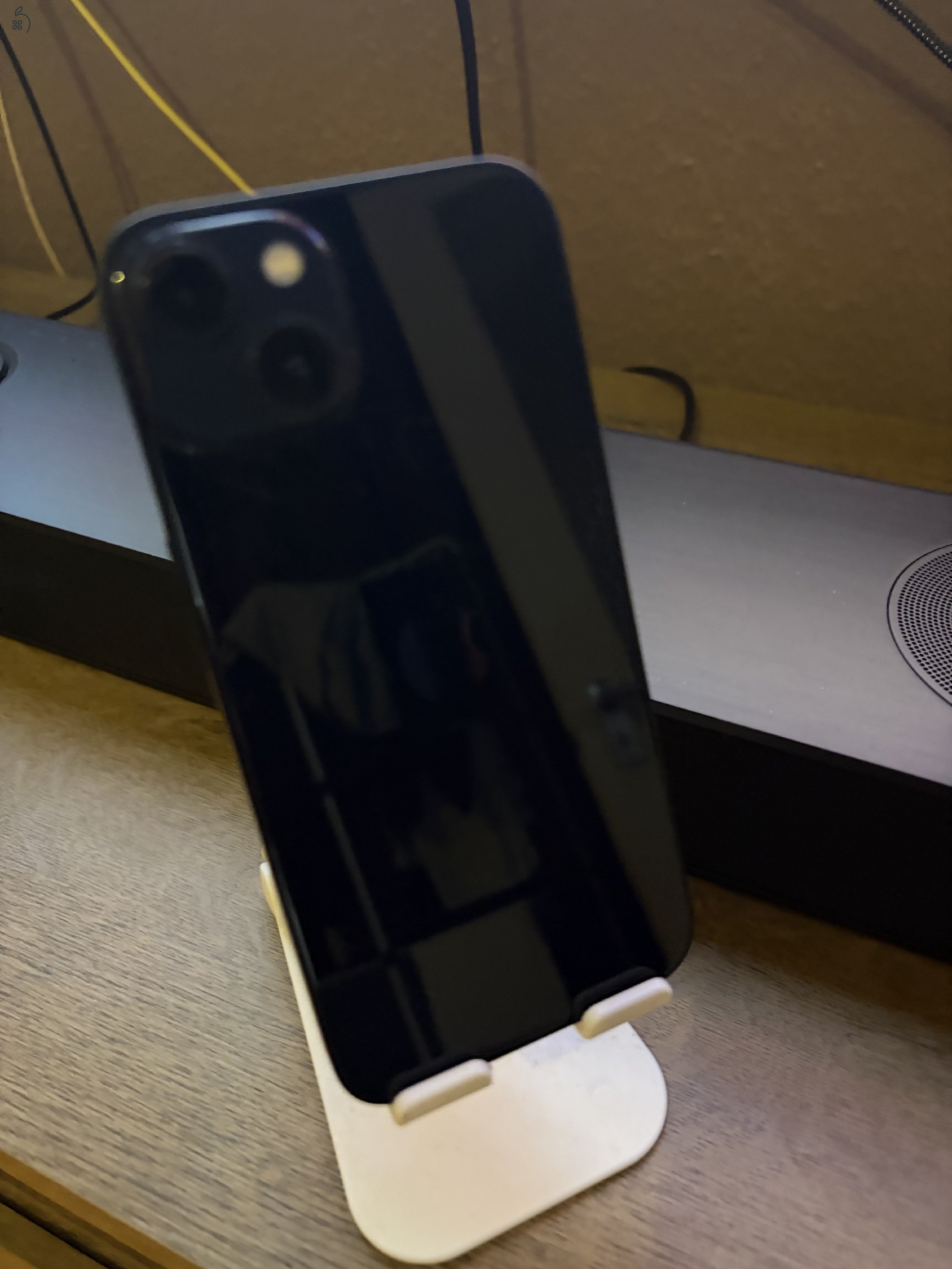 Újszerű, karcmentes, iPhone 13