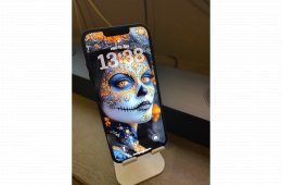 Újszerű, karcmentes, iPhone 13